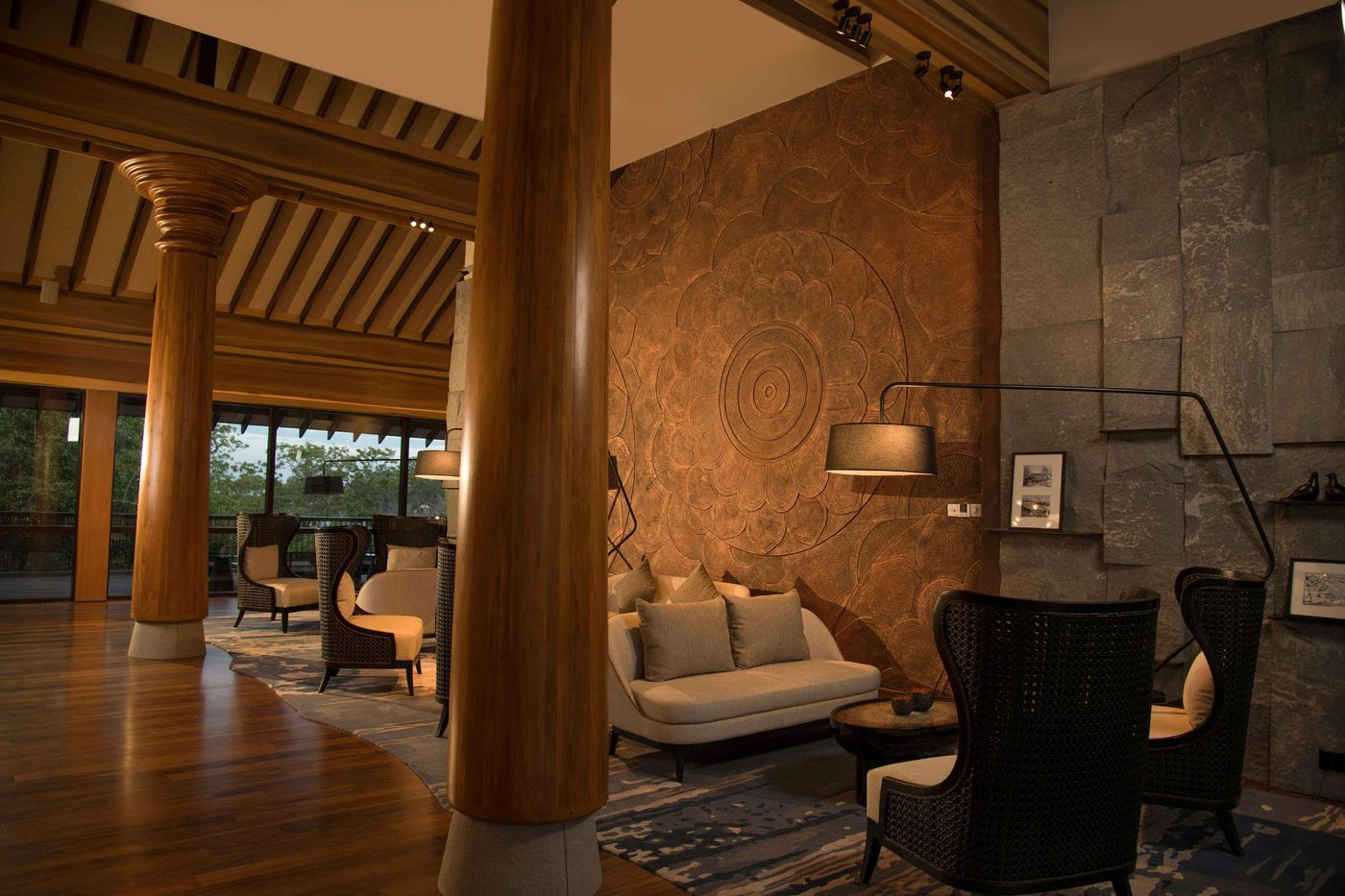 DoubleTree-by-Hilton-Weerawila-Rajawarna-Resort-Bar-65