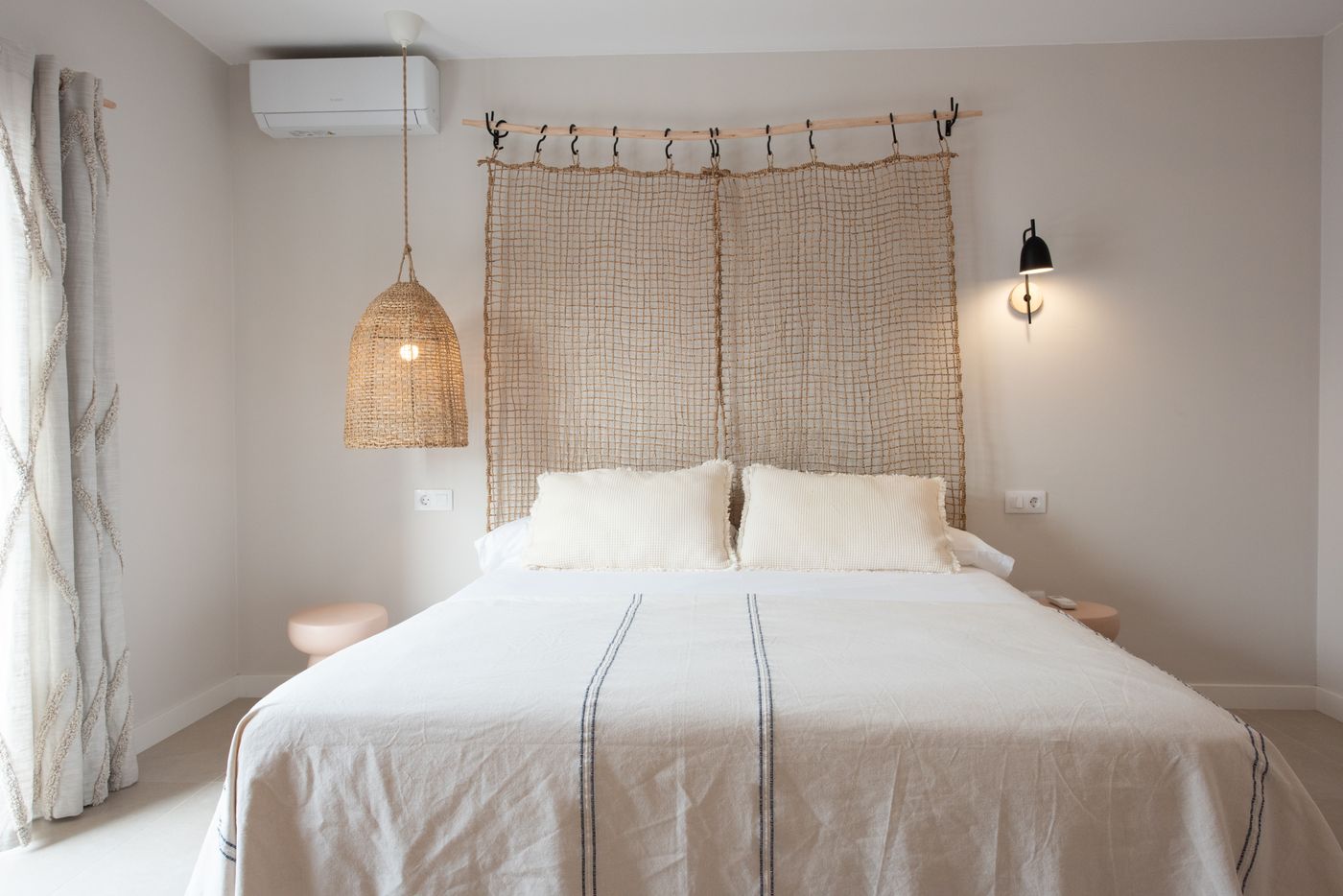 11.06.25 EREZA The White Homes