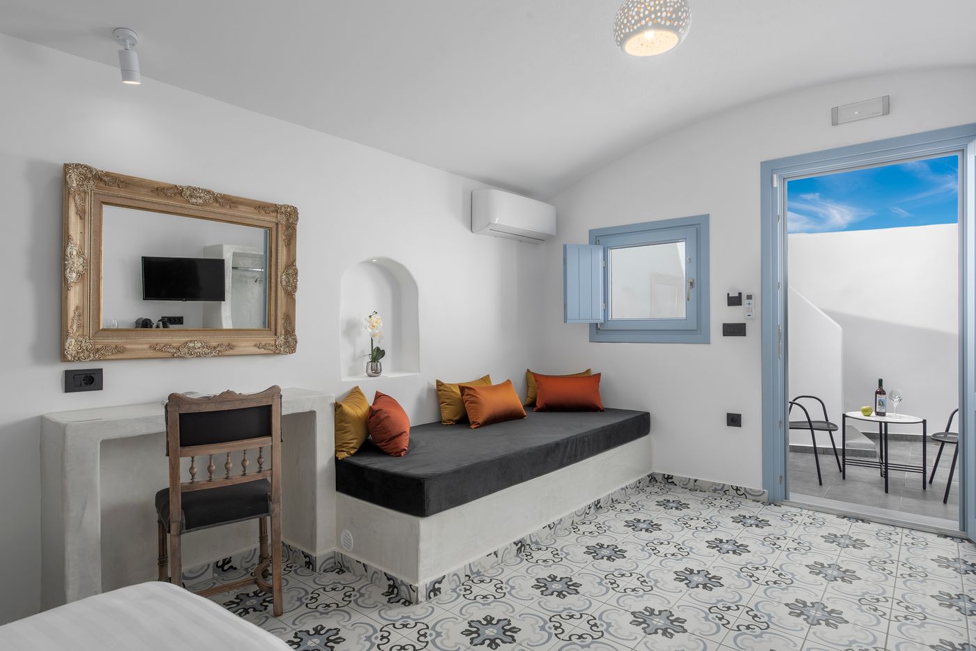 Sole-D-Oro-Luxury-Suites-Room-40