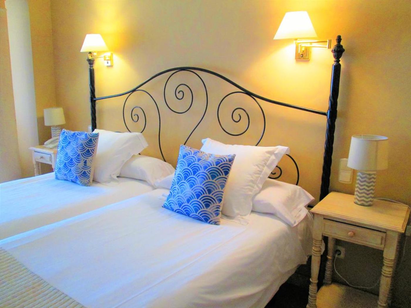 Hotel-Guadalmina-Spa---Golf-Resort-Room-36