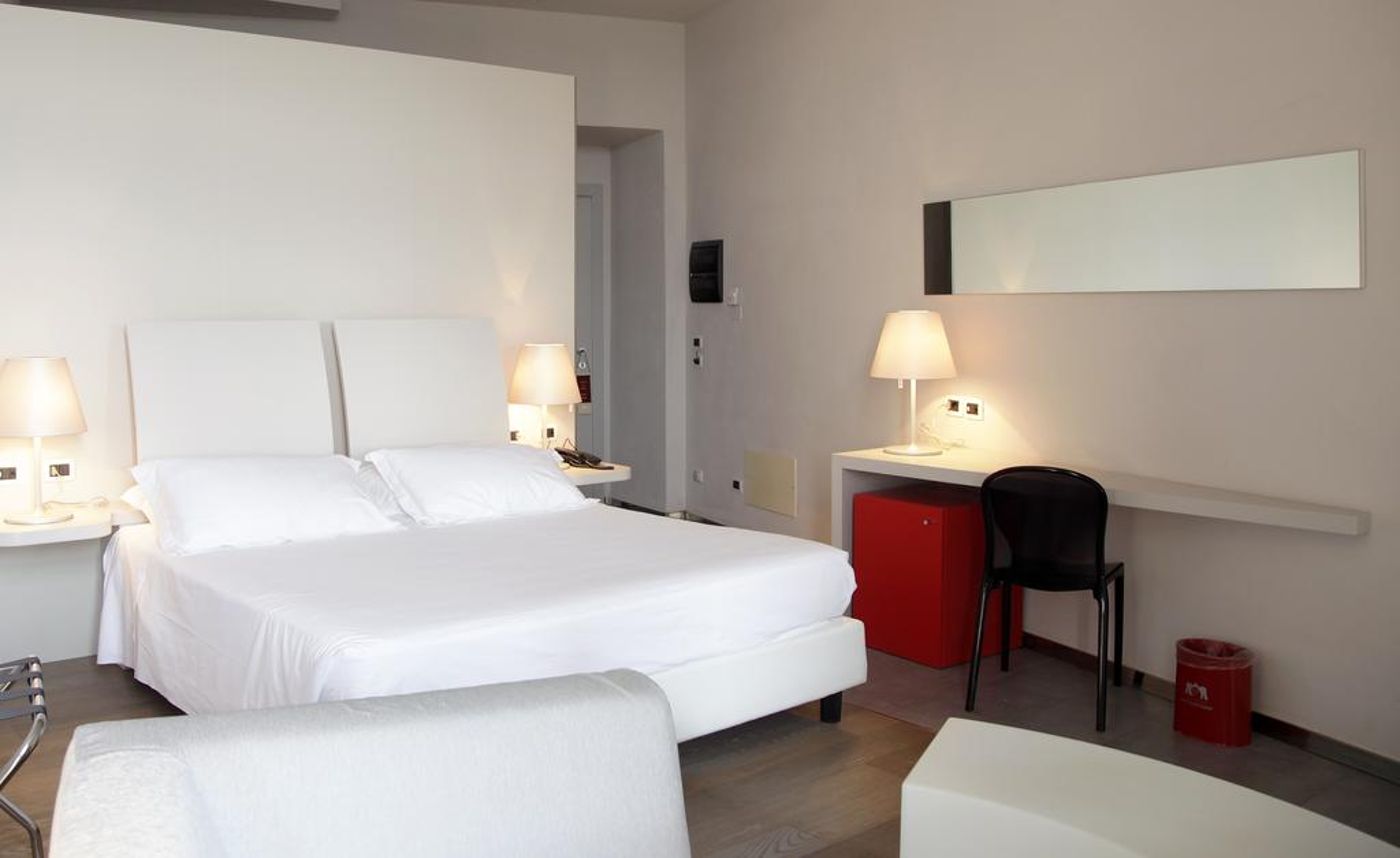 Castello Di Montaldo - Italy - Montaldo Torinese TO - Room - 1