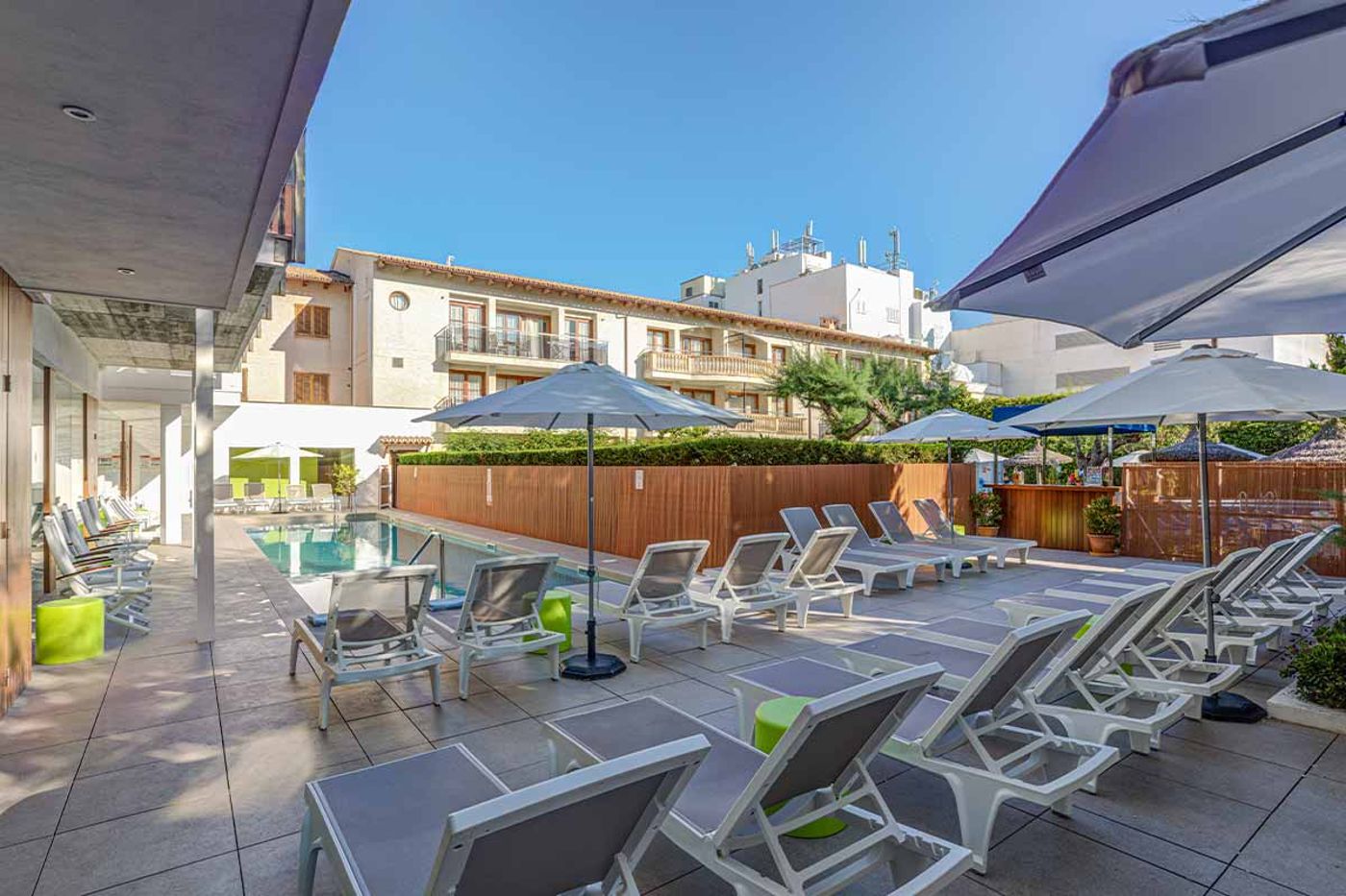 17.11.25 Hotel Miramar