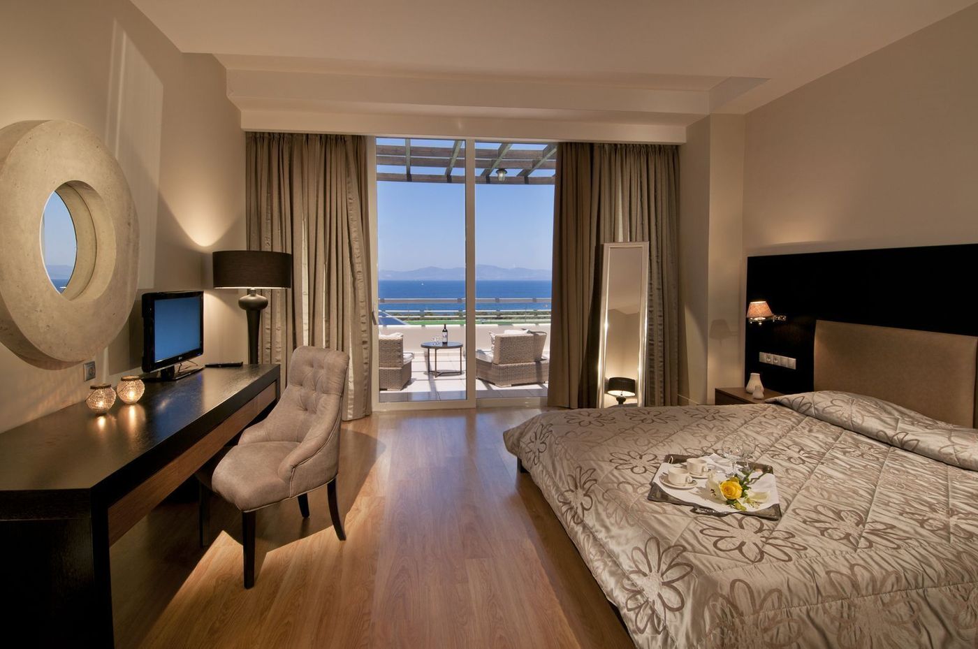 Kipriotis-Panorama-and-Suites-Room-20