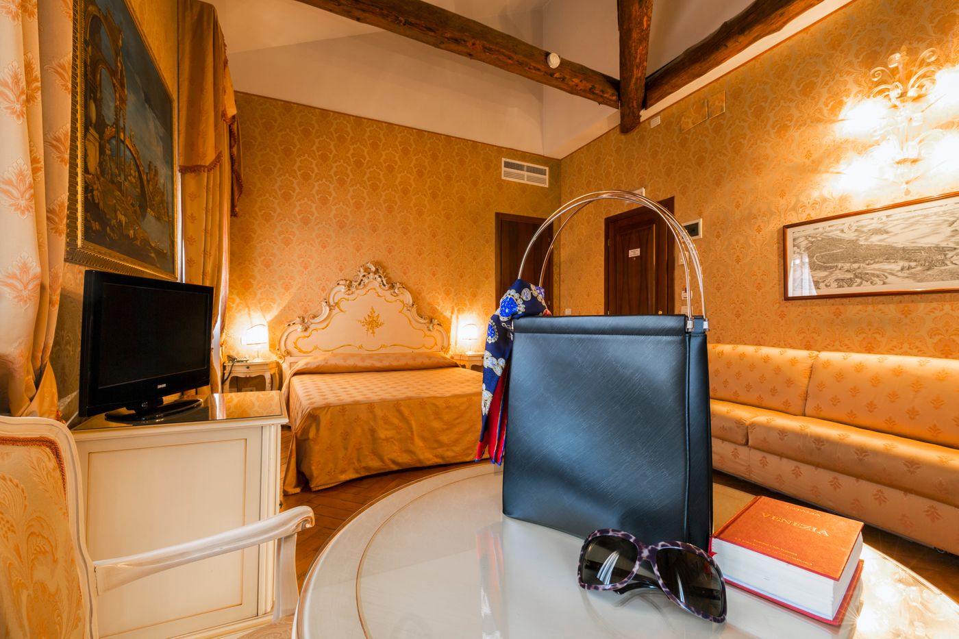 Palazzo-Guardi-Room-5