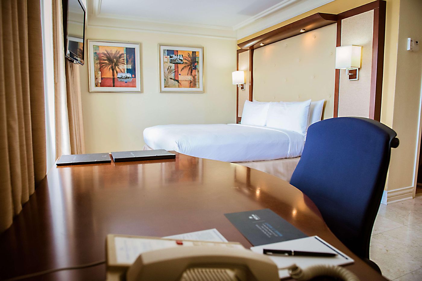 British-Colonial-Room-28