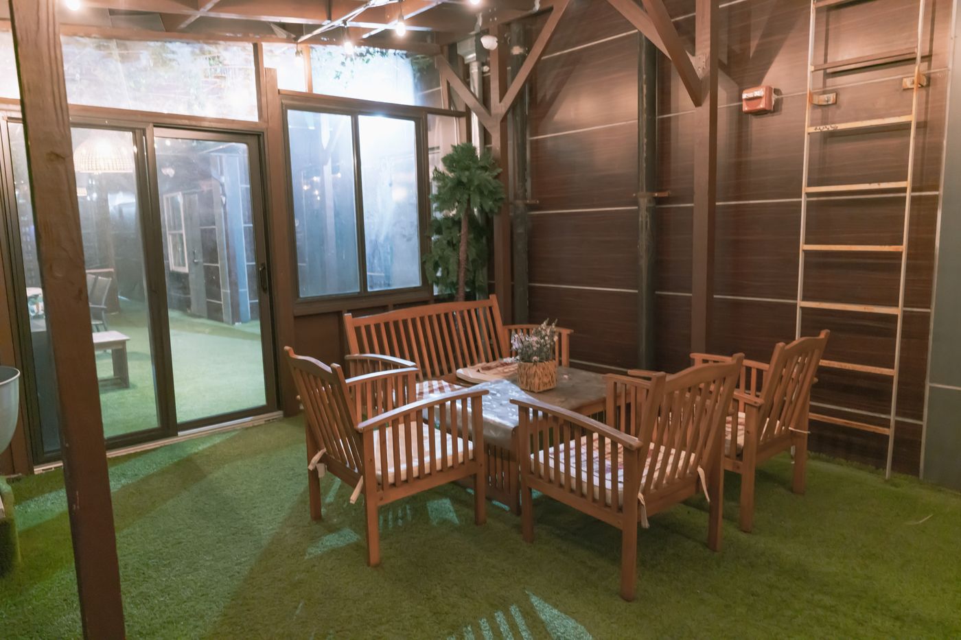 Madison-New-York-LES-Hotel-Lobby-13