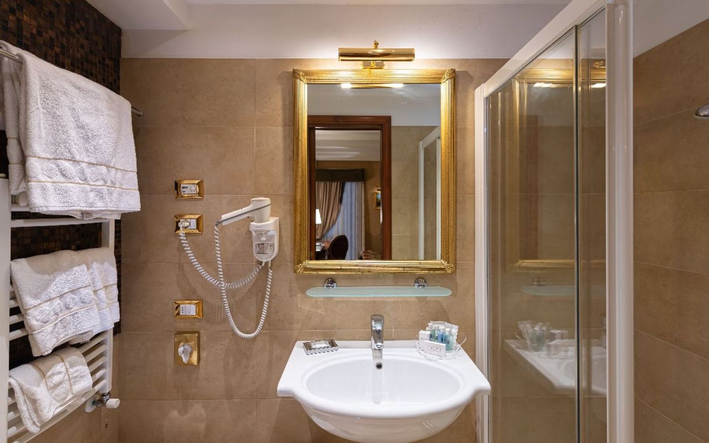 Ca--Marinella-Room-21