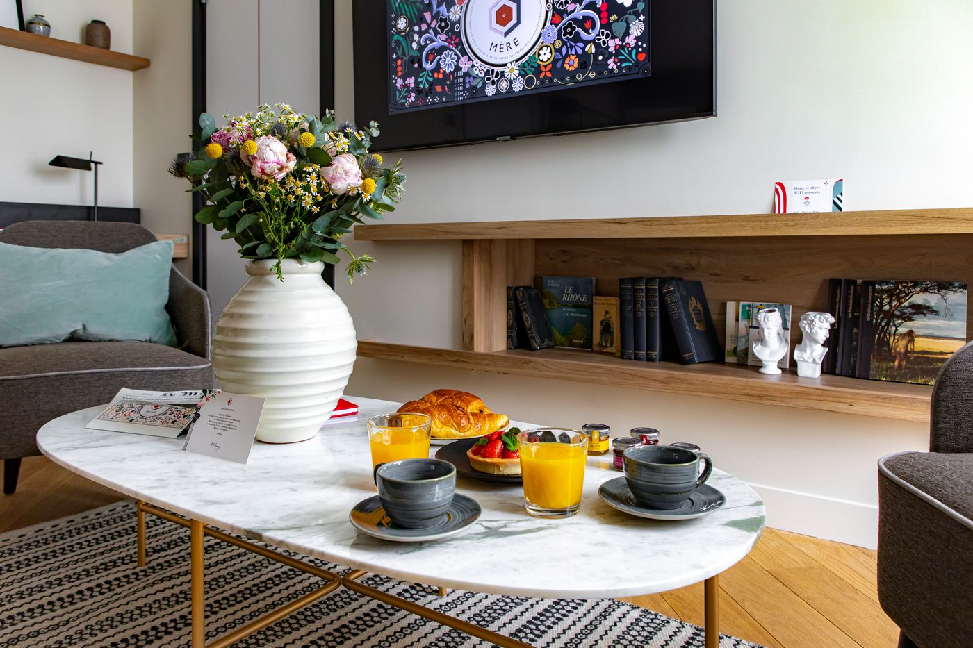 Hotel-Maison-Mere-Room-8