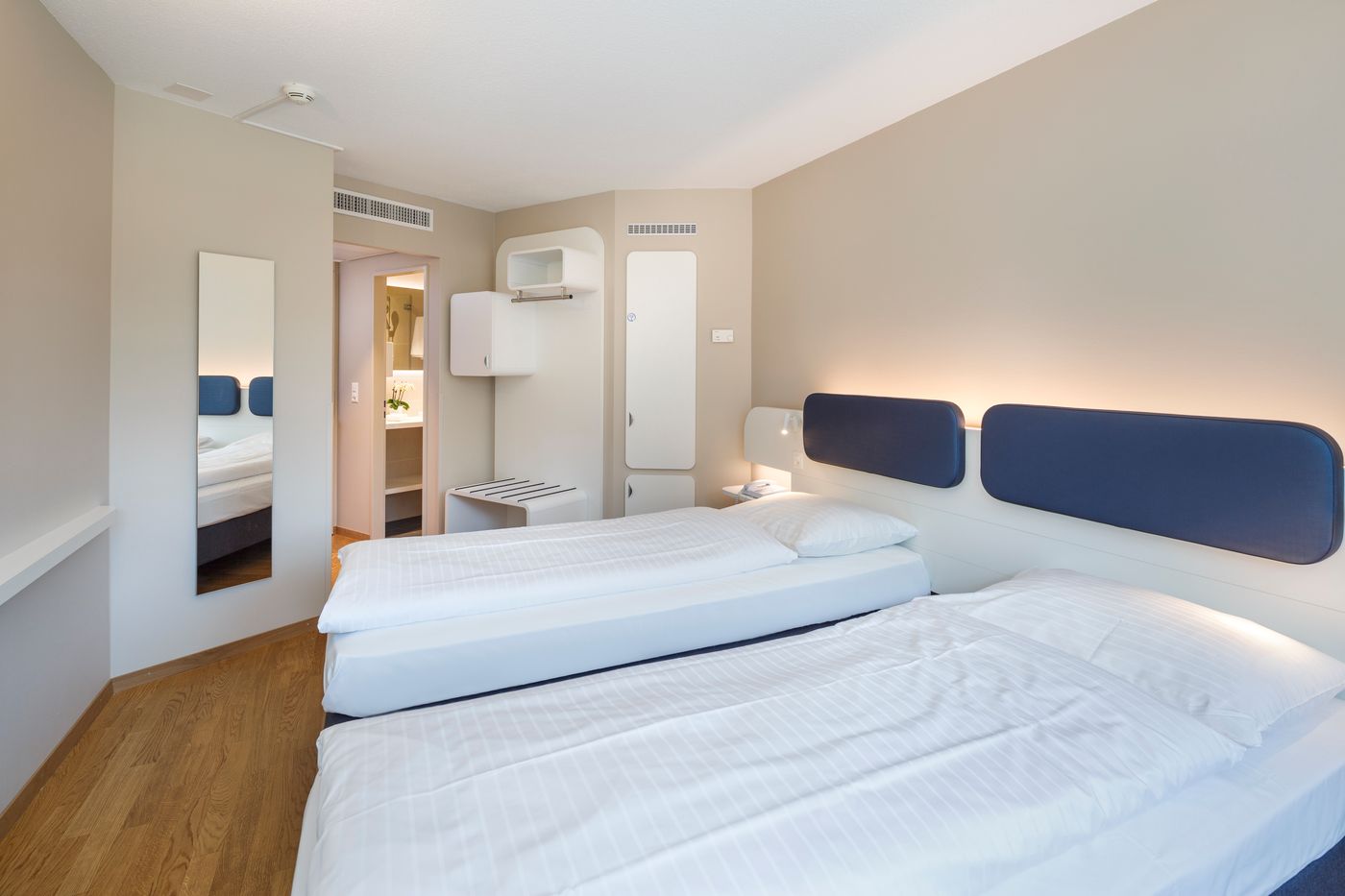 Welcome Inn-Switzerland-KLOTEN-Room-10