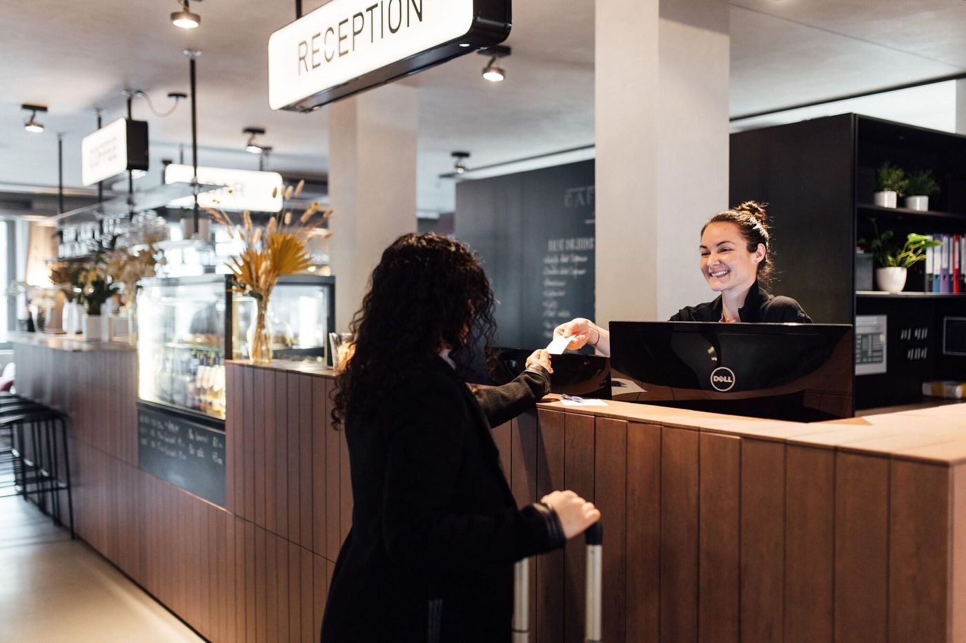 Miss-Sophie-s-Downtown-Lobby-25