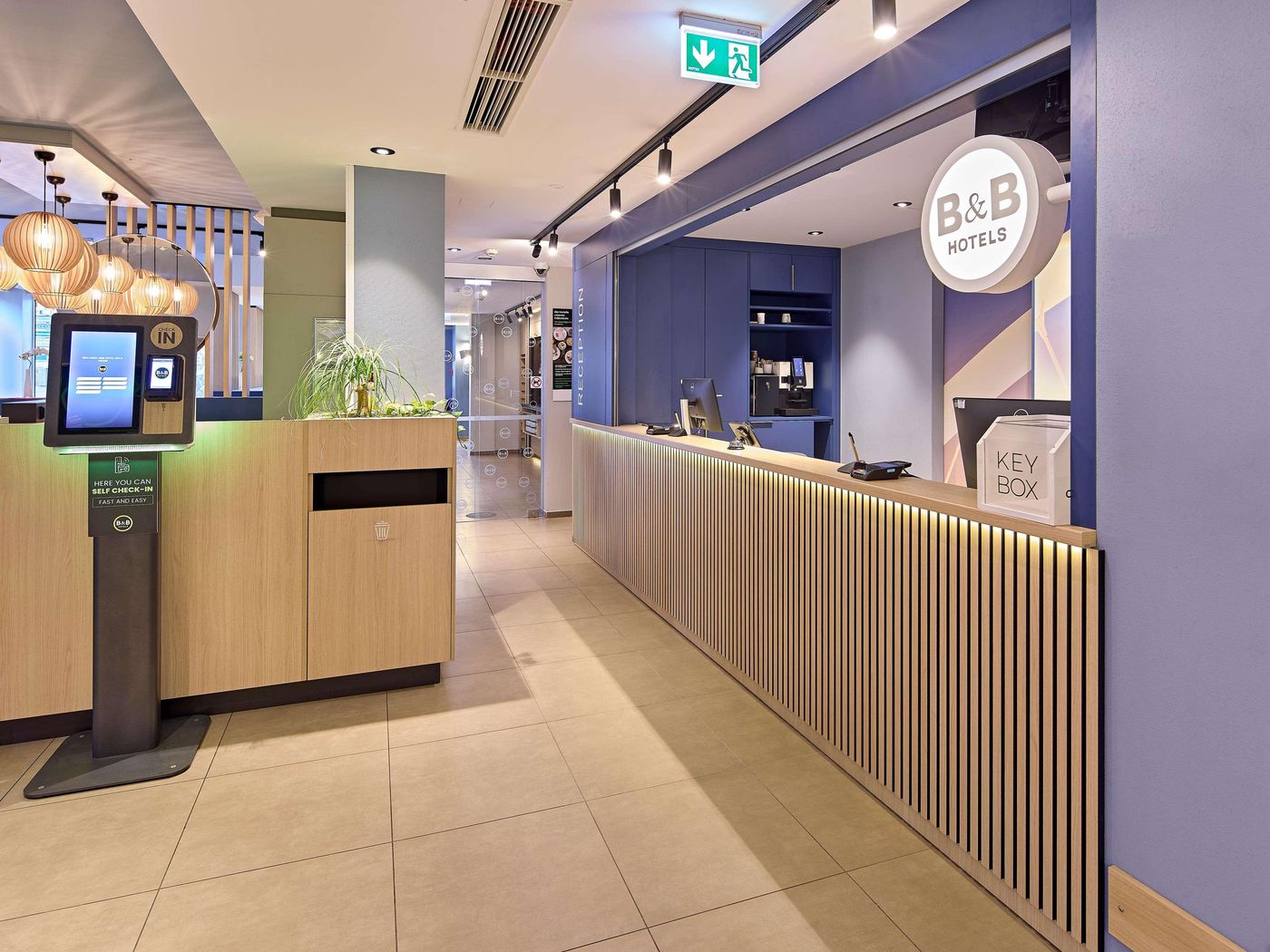 B-B-Hotel-Koln-Messe-Lobby-24