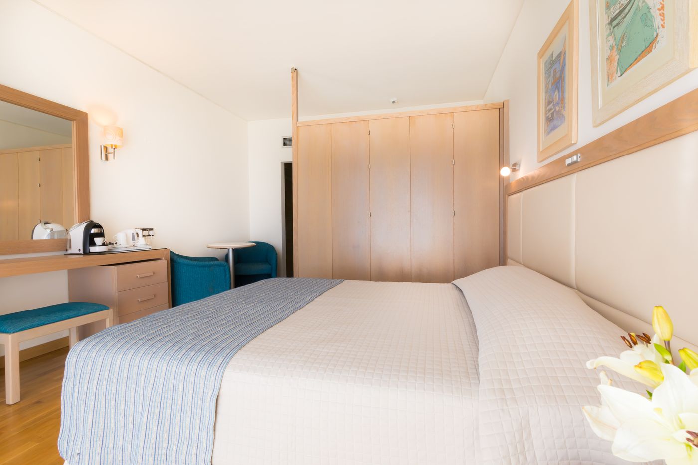 Golden-Coast-Room-32