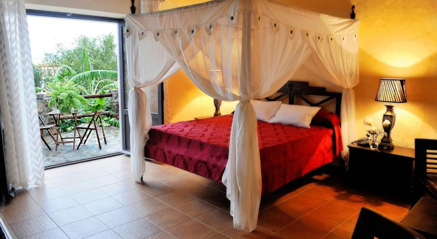 Hotel-El-Cortijo-de-Zahara-THe-Senses-Collection-Room-18