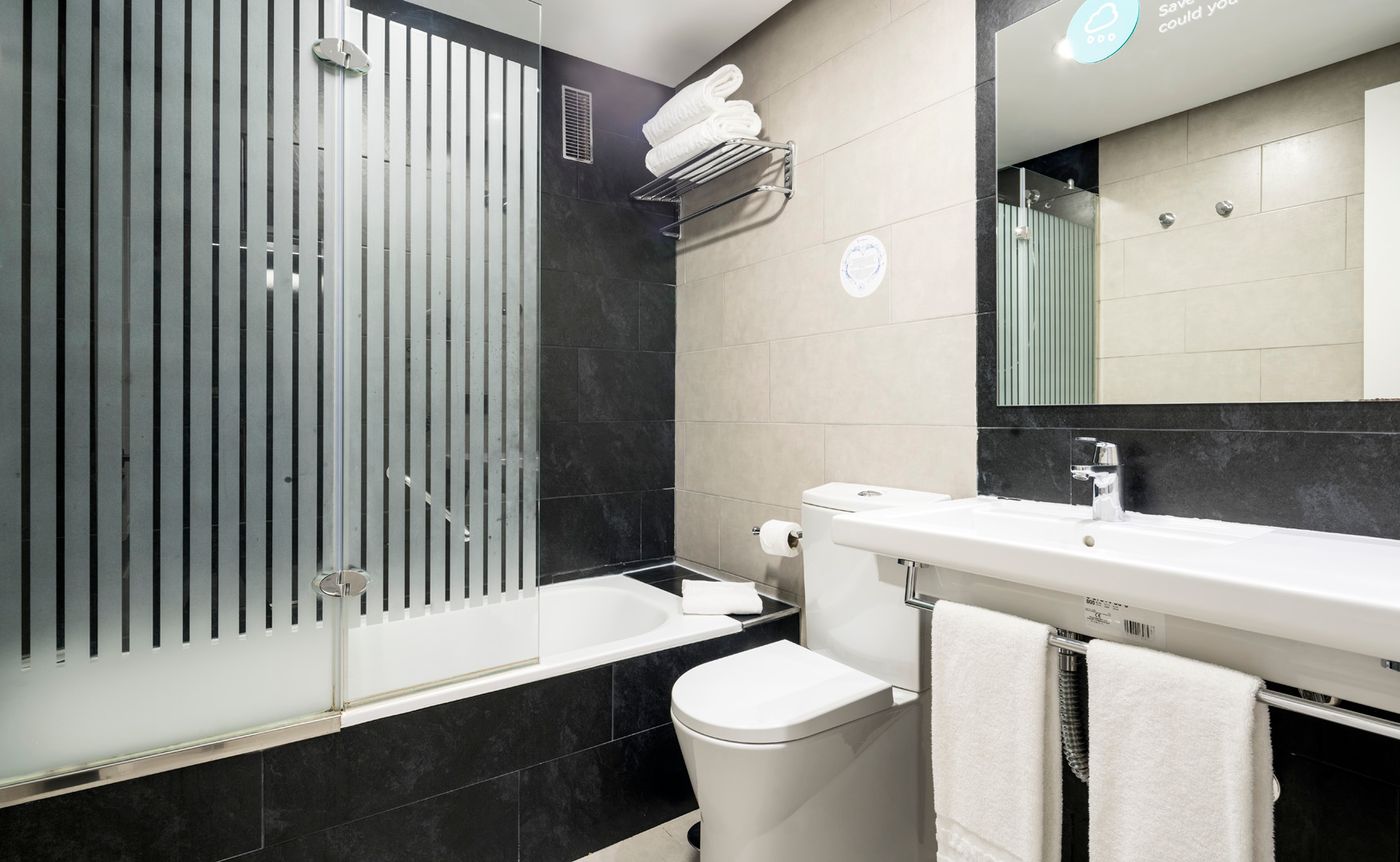 Ilunion-Suites-Madrid-----Room-28