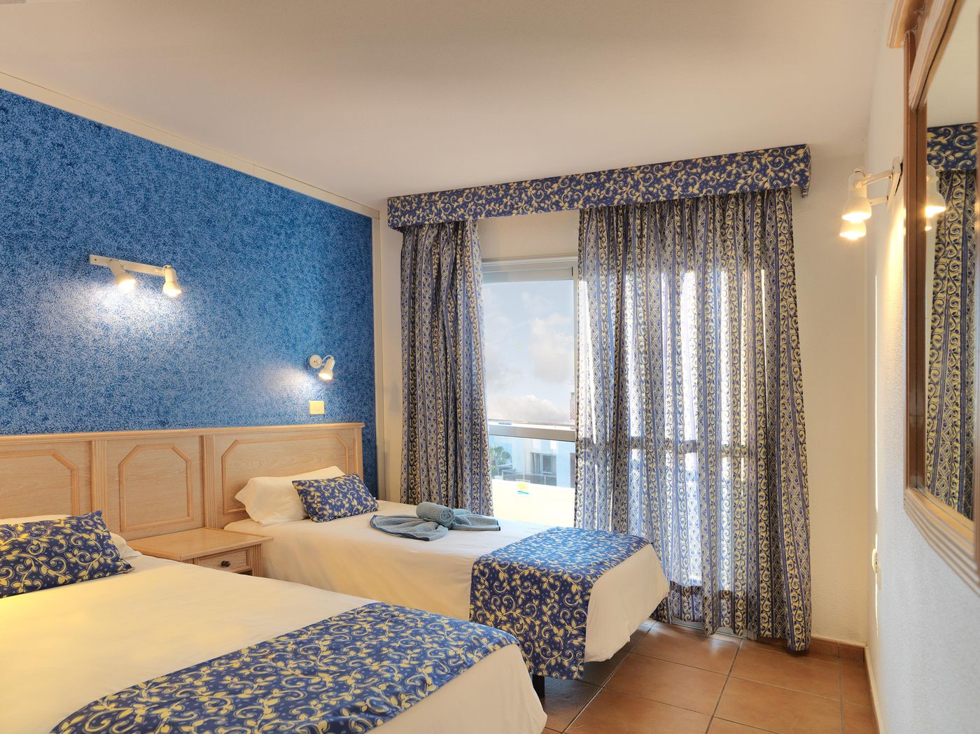 Oro-Blanco-Apartments-Room-19