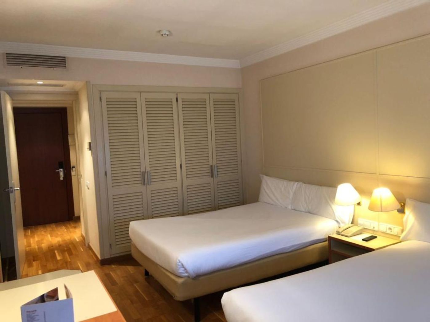 Hotel Urpi-Spain-SABADELL-Room-10
