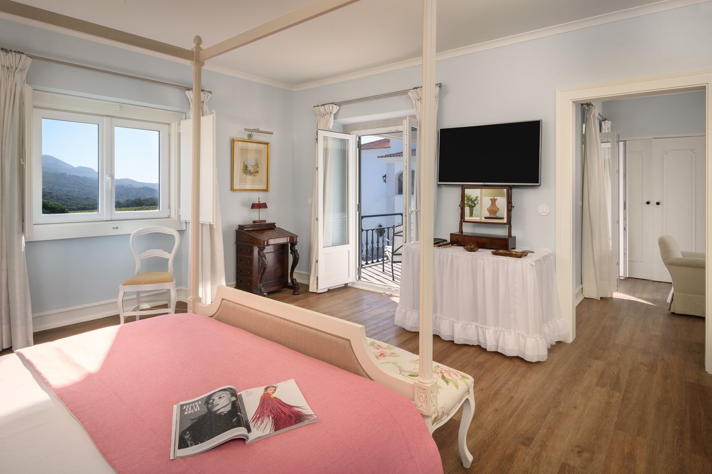 Casa-Palmela---Small-Luxury-Hotels---Villas-Room-29