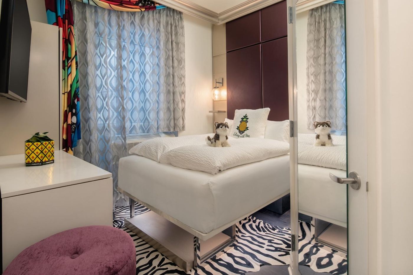 Staypineapple--An-Artful-Hotel--Midtown-New-York-Room-13