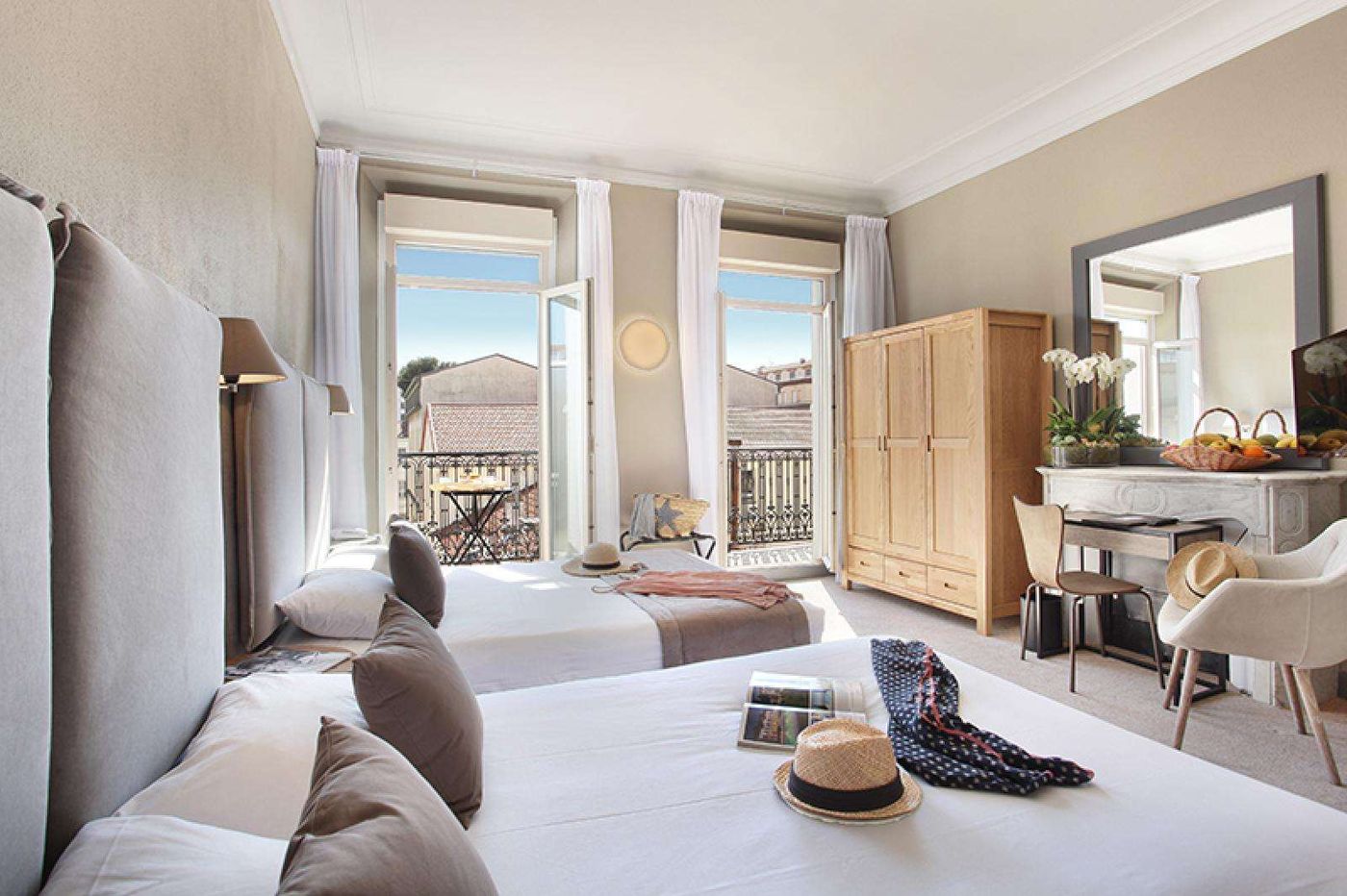 La-Villa-Tosca-Room-8