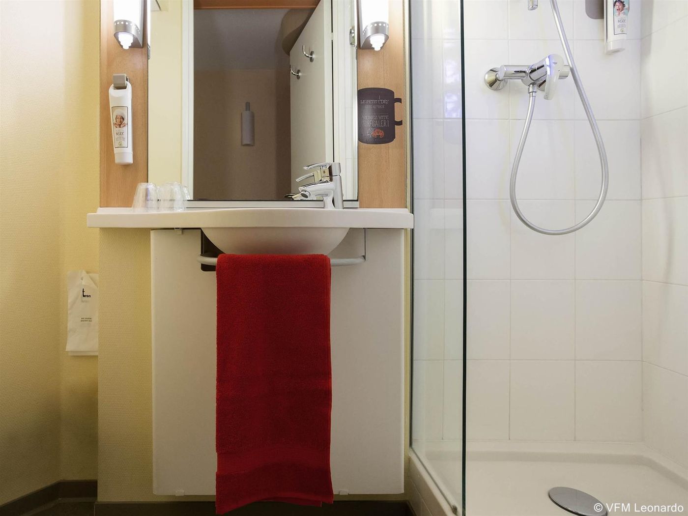 ibis-Cannes-Centre-General-view-18