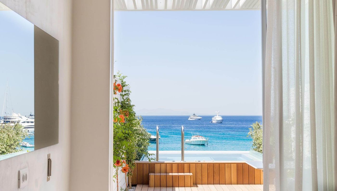 Mykonos Dove Beach Hotel