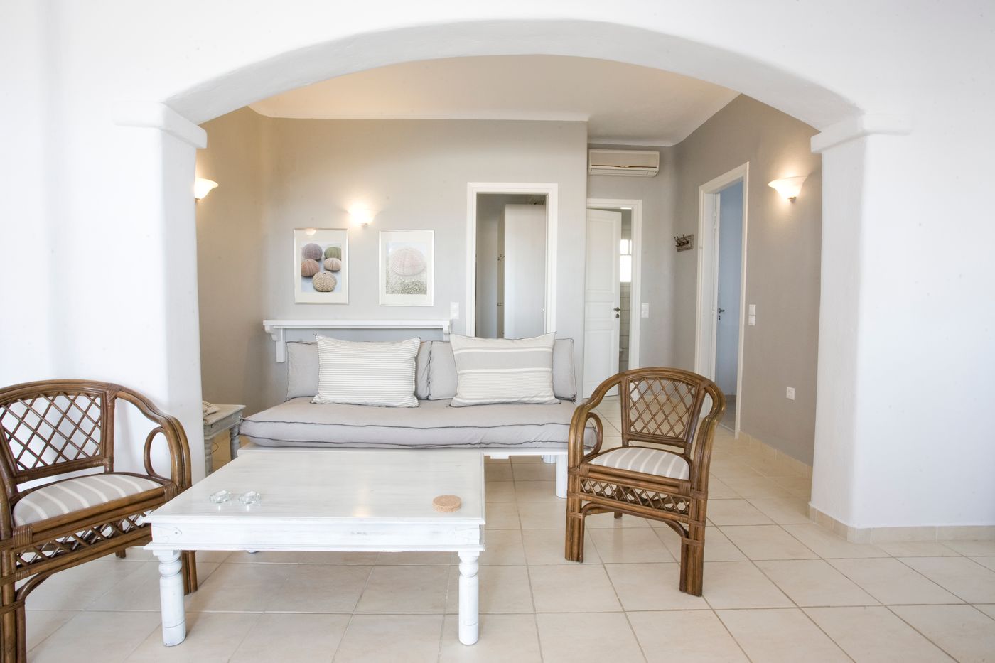 Yakinthos-Residence-Room-28