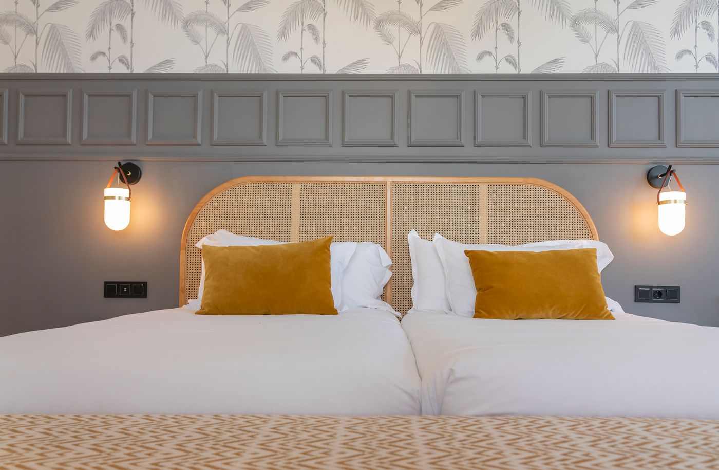 Puente Colgante Boutique Hotel-Spain-PORTUGALETE-Room-4