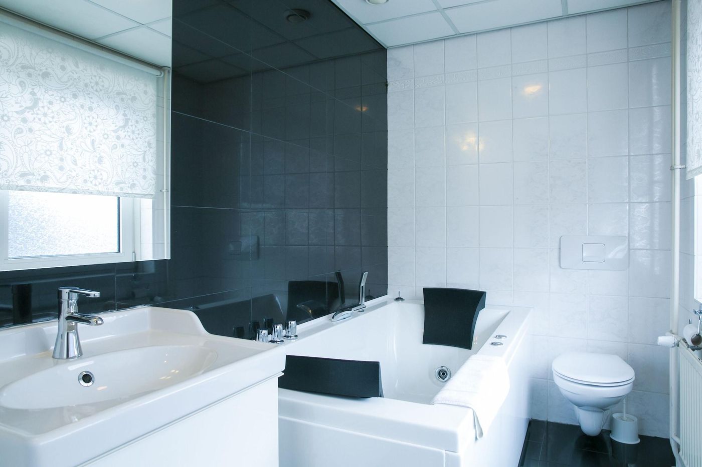 Hotel-Zwanenburg-Amsterdam-Airport-Room-33