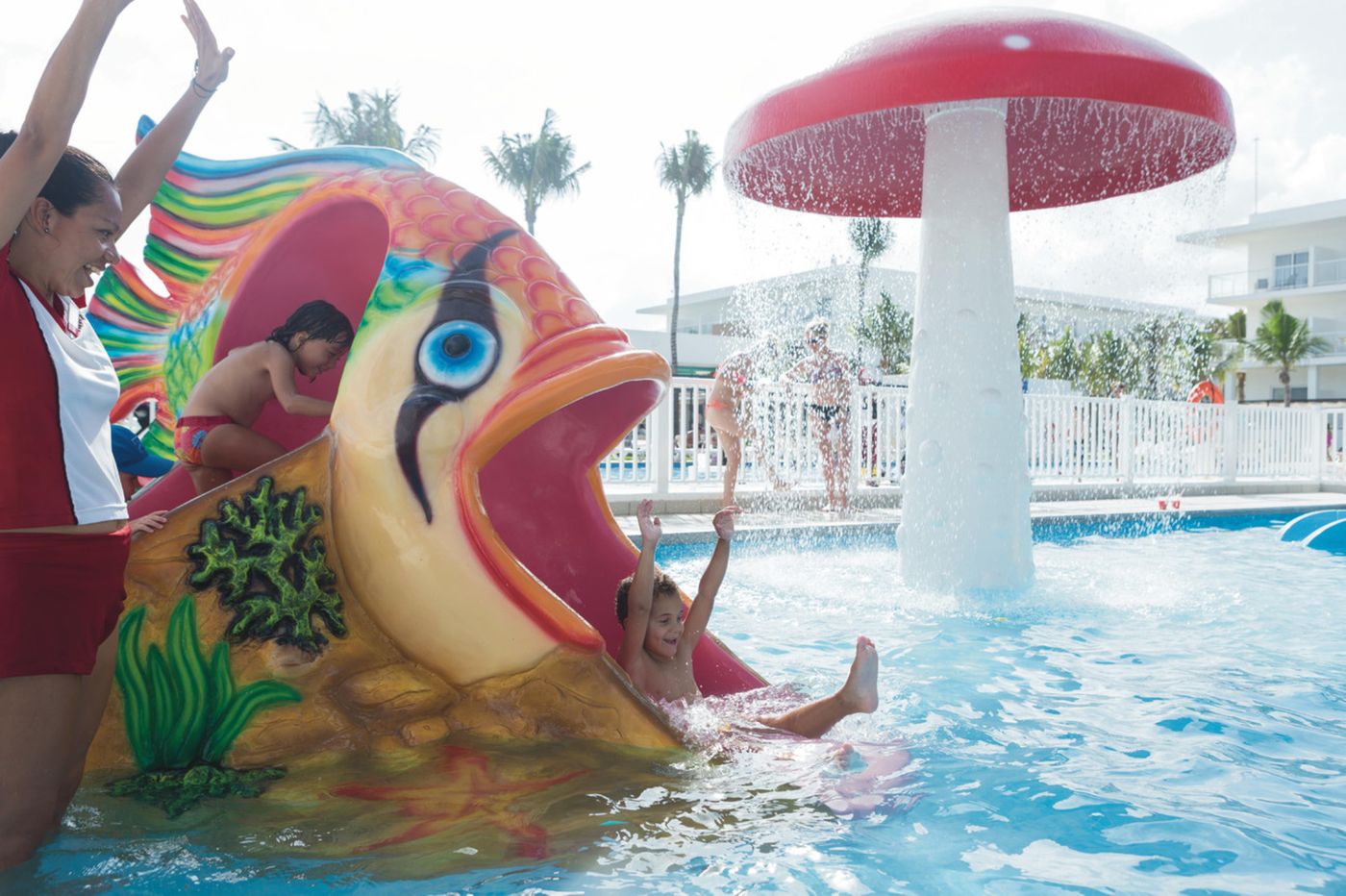 Riu-Playacar-All-Inclusive-Pool-20