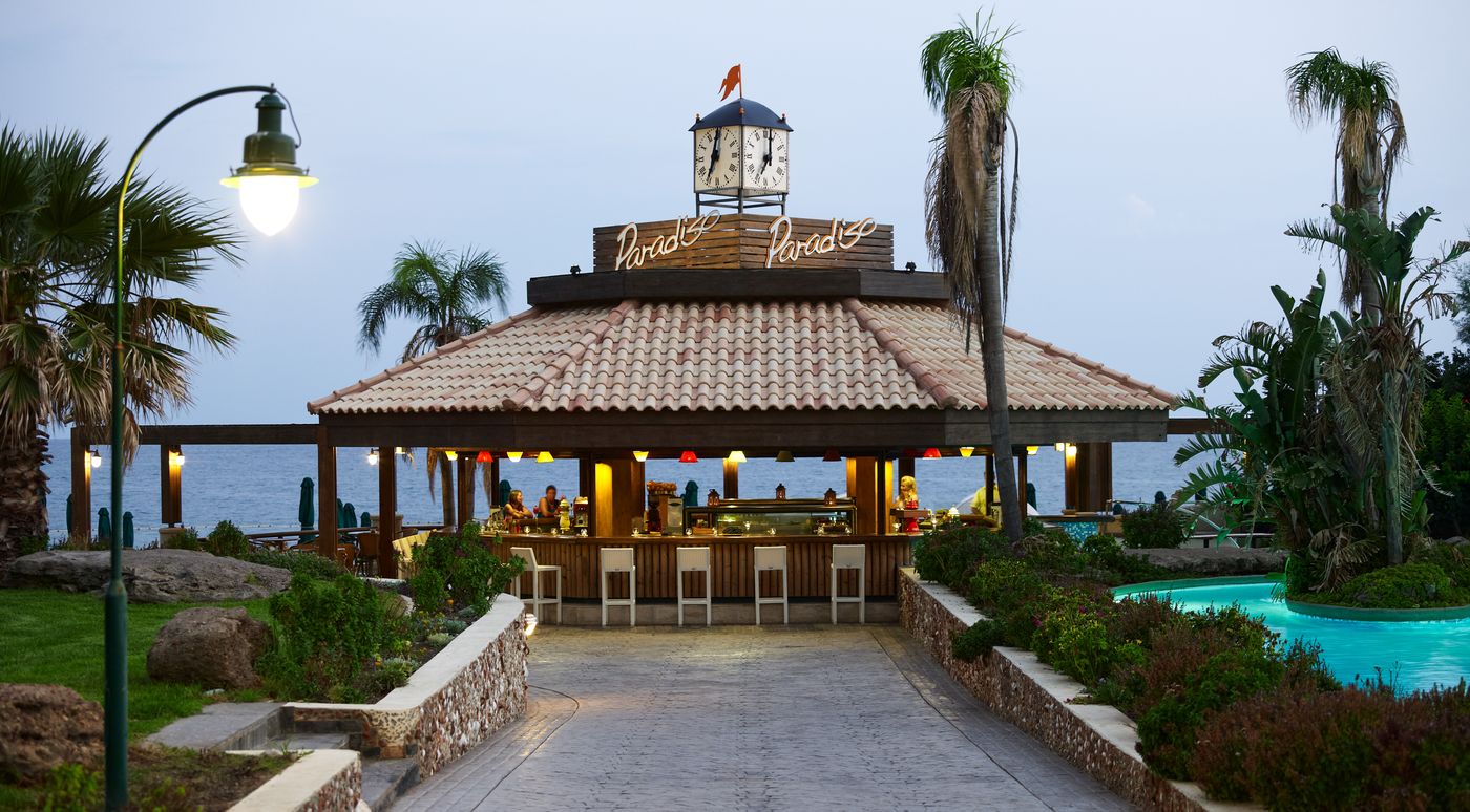 Esperos-Palace-Resort-Hotel-Bar-12