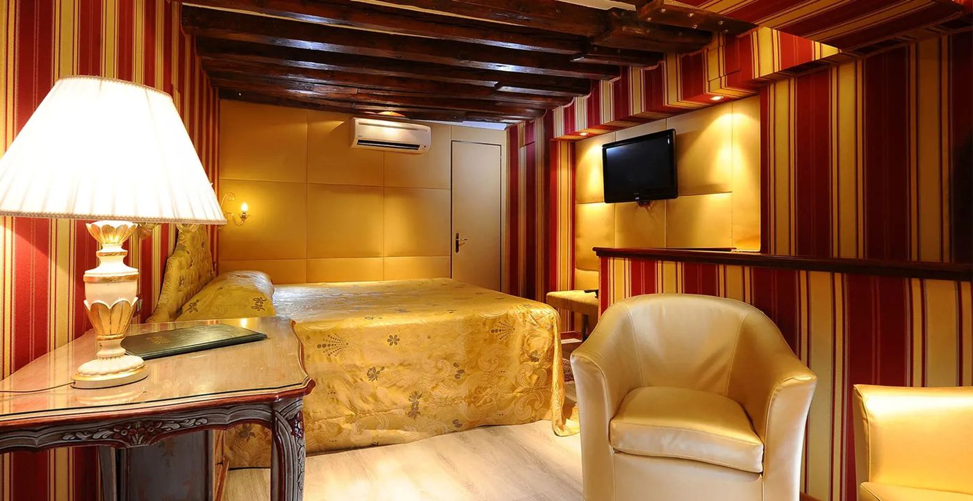 Ca--Marinella-Room-14