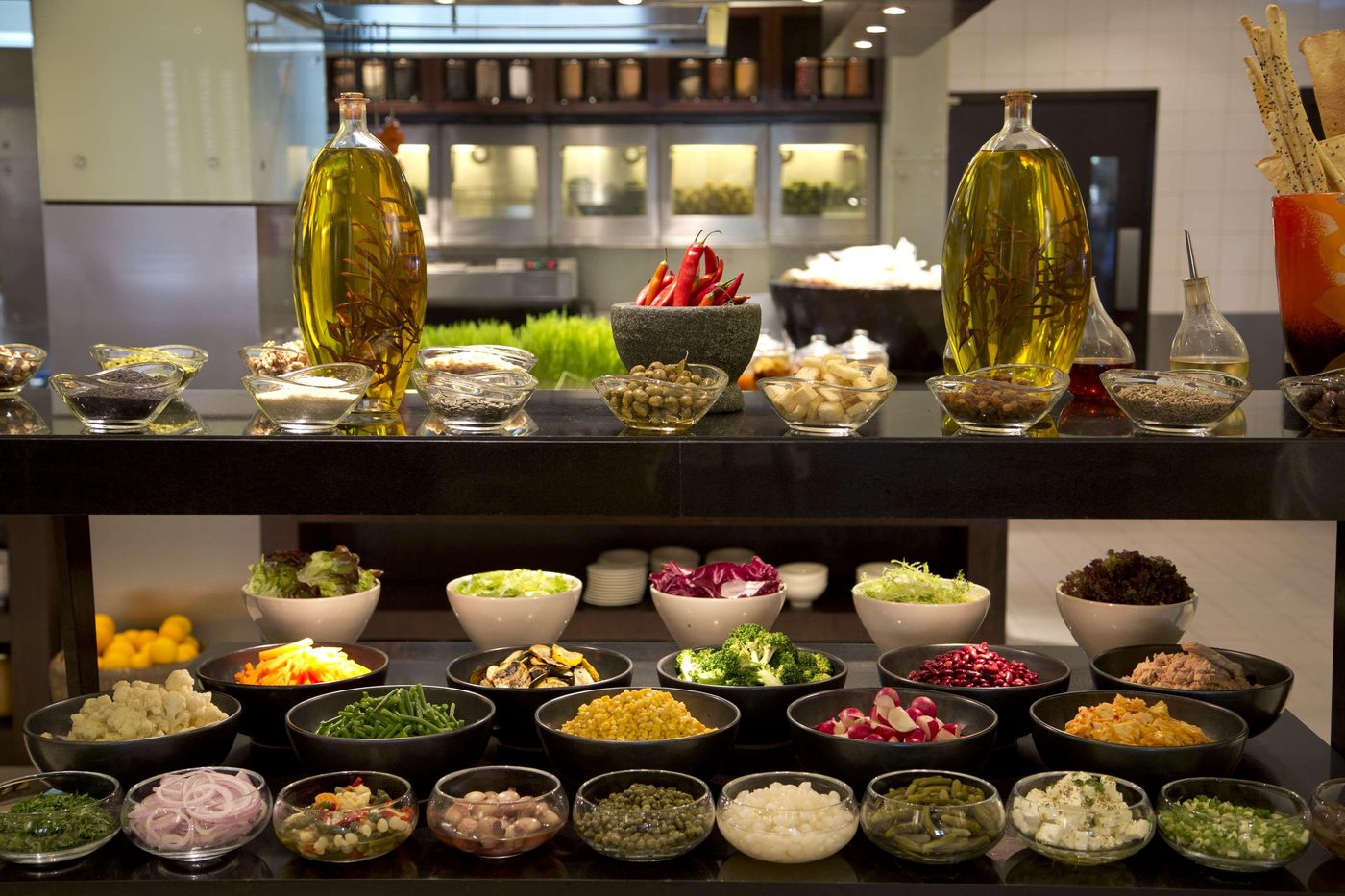 Hyatt-Regency-Dubai-Restaurant-32