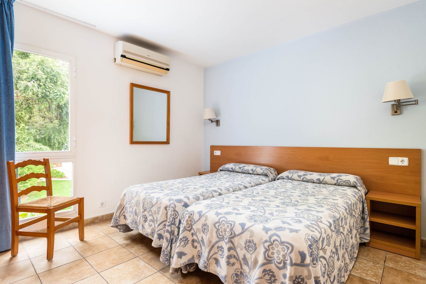 Galdana-Gardens-Apartments-Room-29