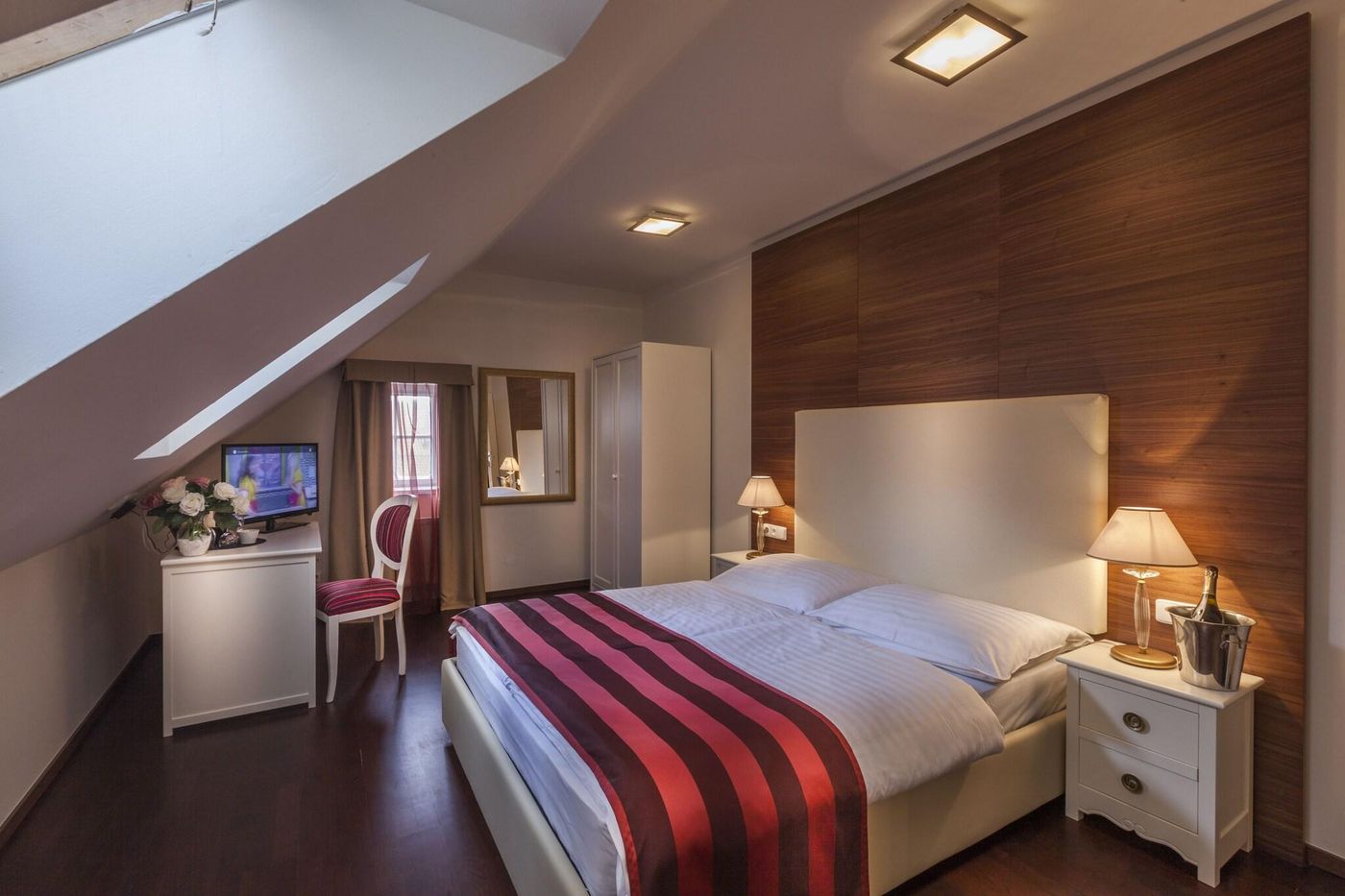 Residence-U-Malvaze-Room-6