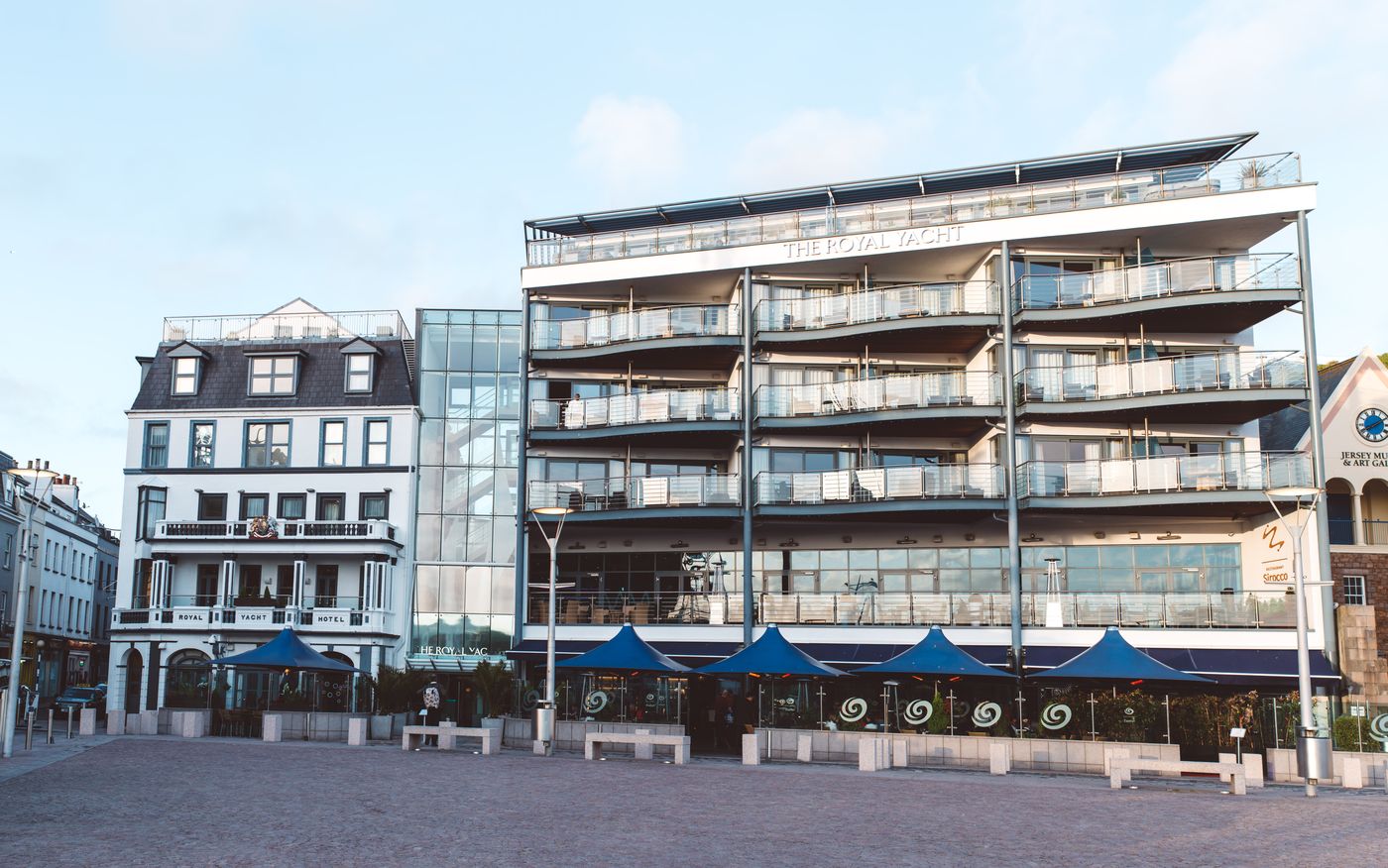 The-Royal-Yacht-General-view-2