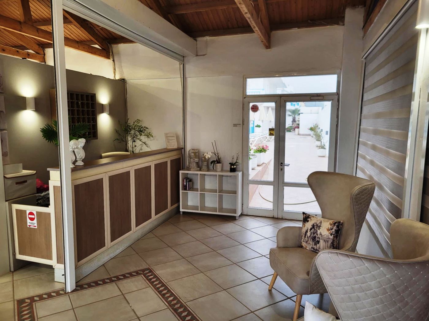 Kasapakis-Apartments-Lobby-38