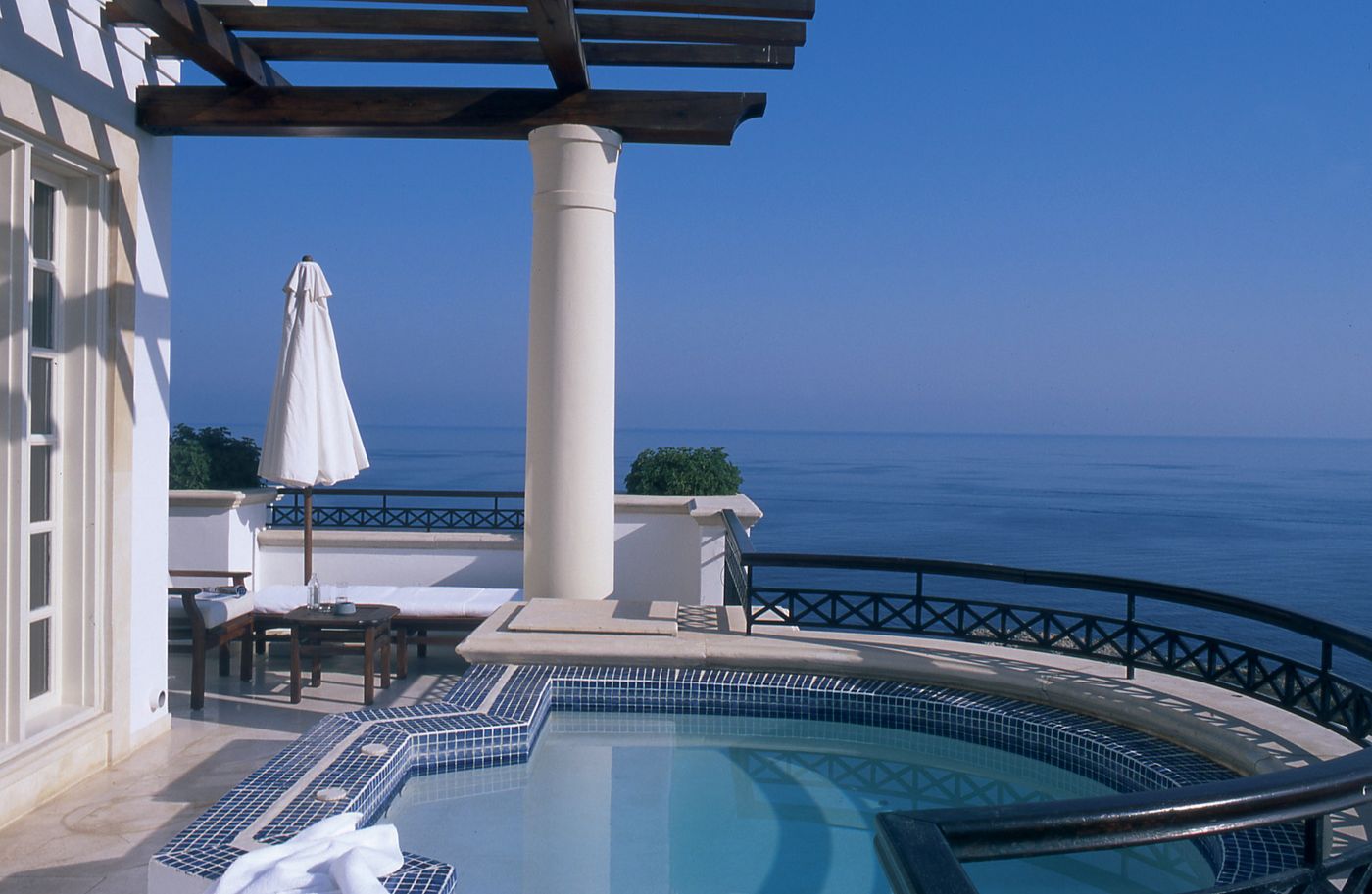 Anassa-Hotel-Pool-5