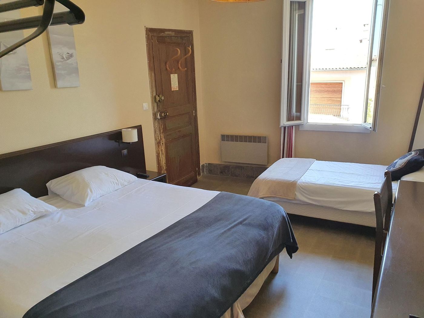 Le Bistrot Vinaigrette - France - PRADES-LE-LEZ - Room - 7