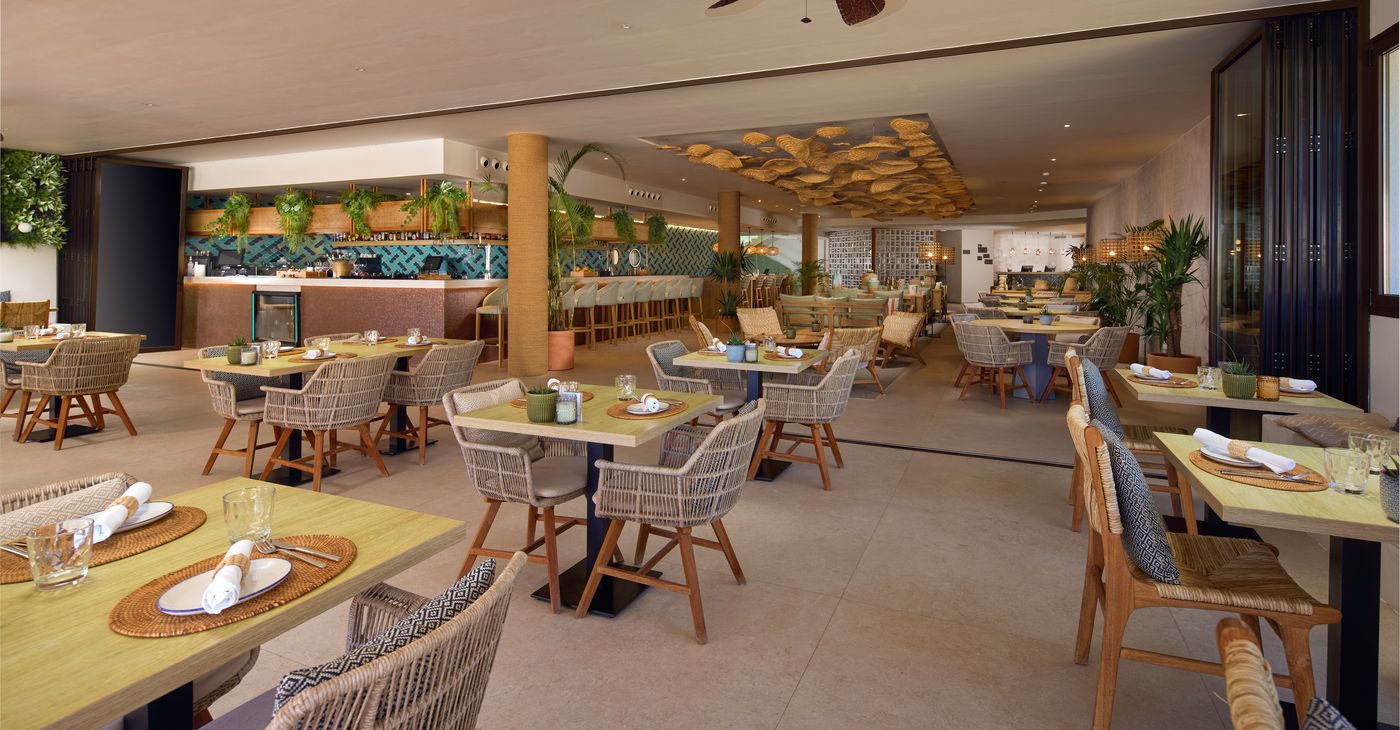 Club Cala San Miguel Hotel Ibiza, Curio Collection by Hilton