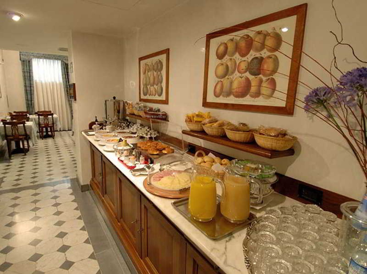 Malaspina-Restaurant-18