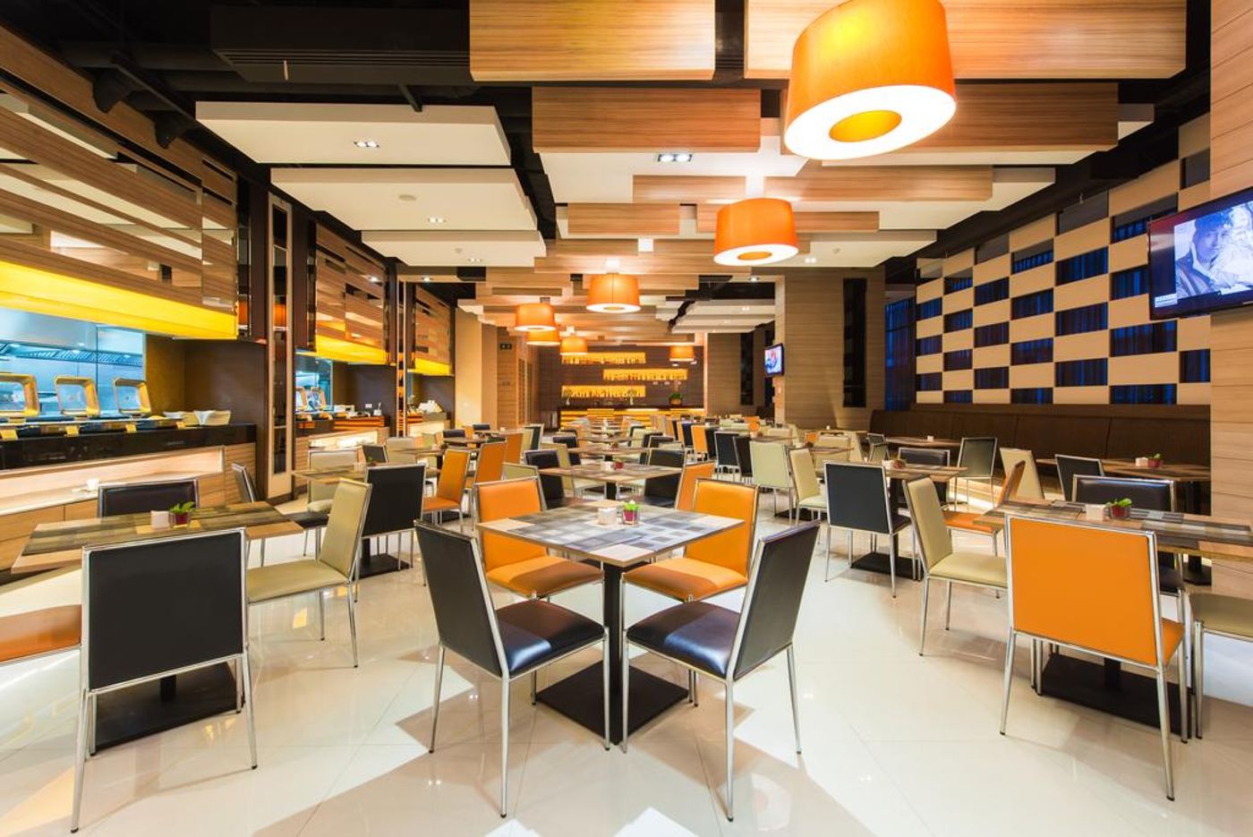 Mida-Hotel-Ngamwongwan-Restaurant-19