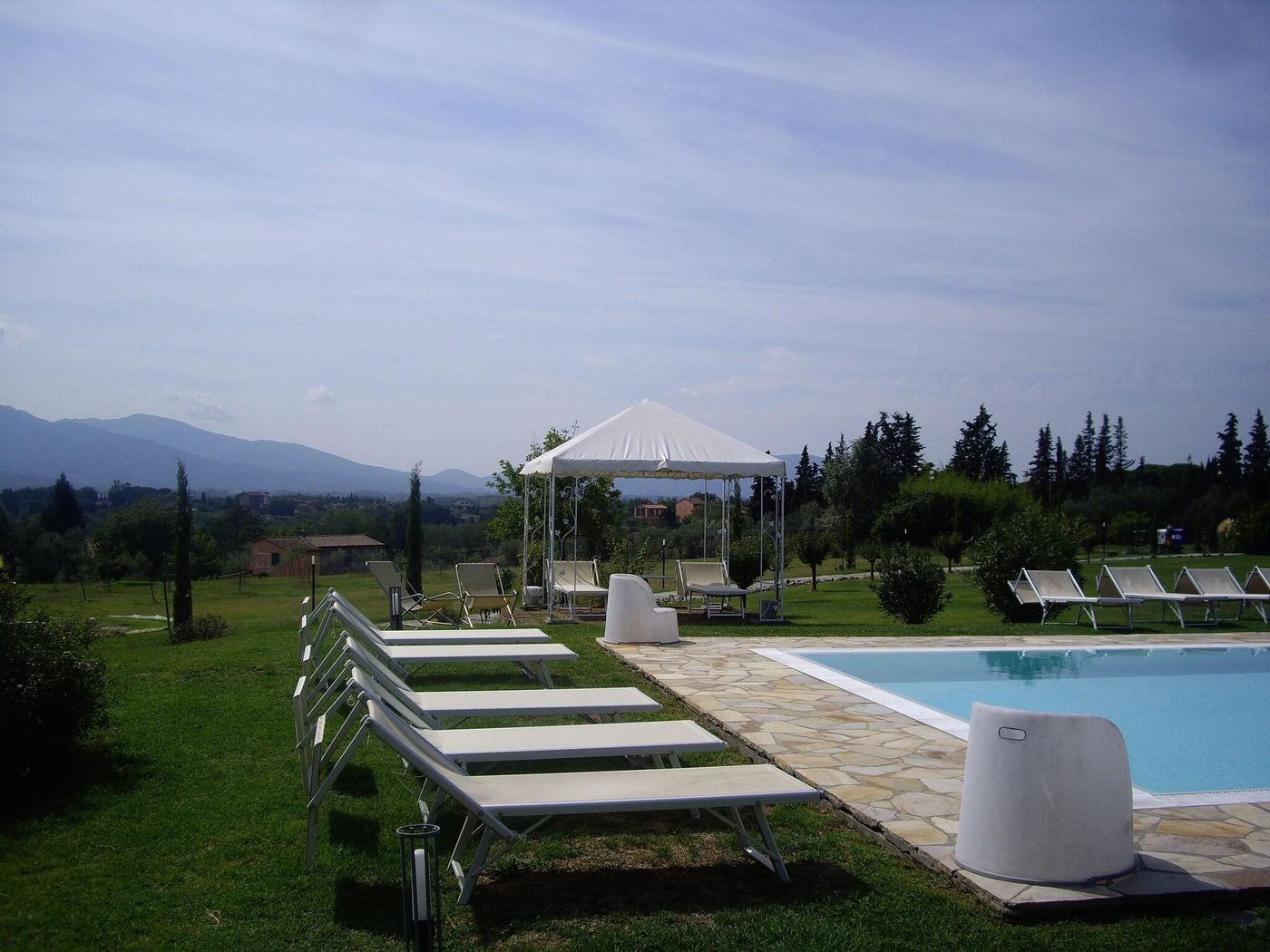 Relais-Del-Lago-Pool-23