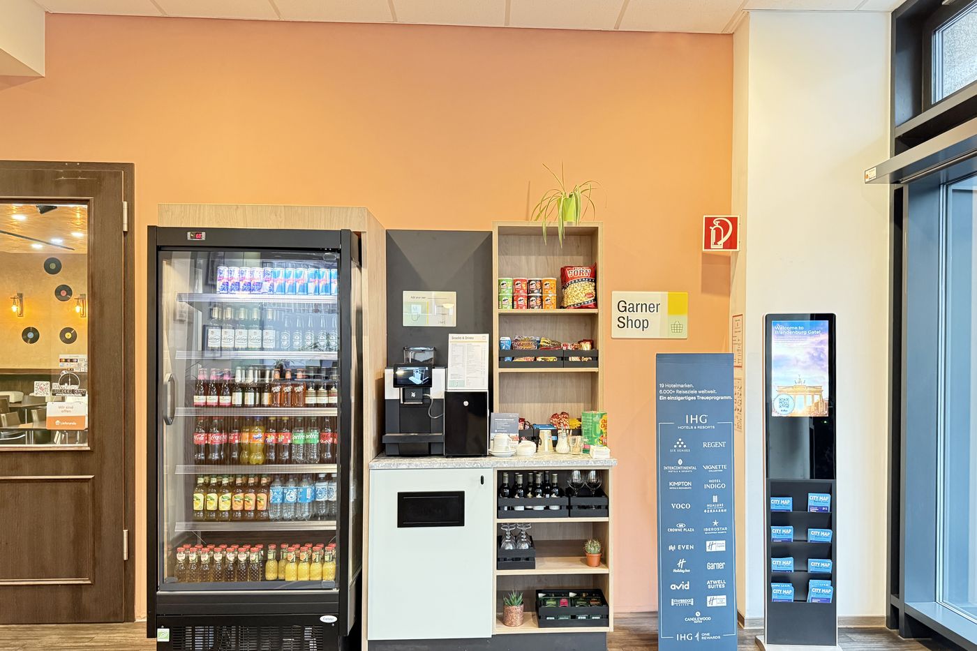 Hotel-City-B-Lobby-17