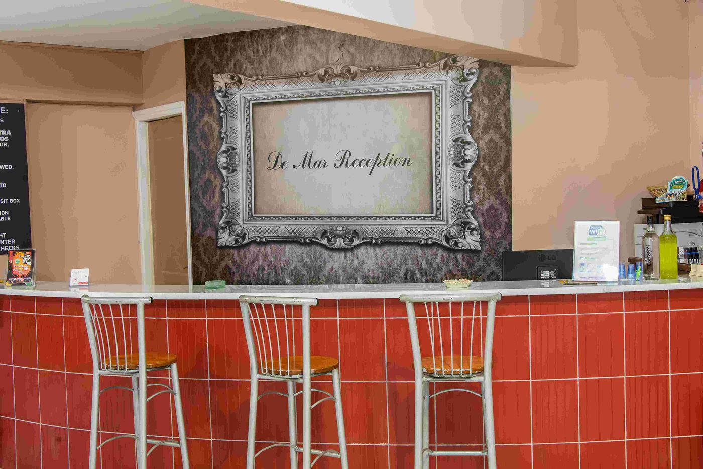 Savvas-De-Mar-Lobby-29