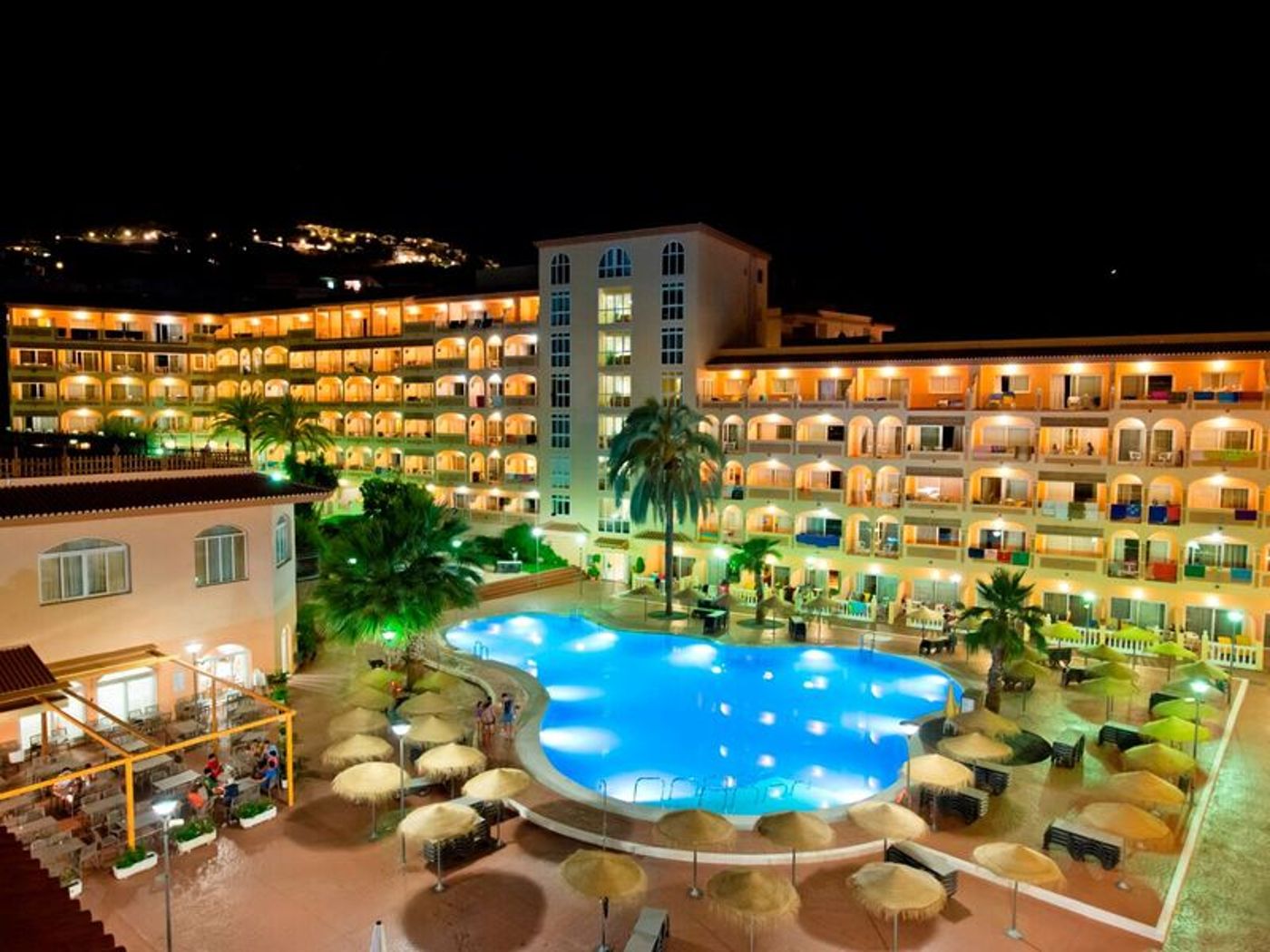 Bahia-Tropical-Pool-4