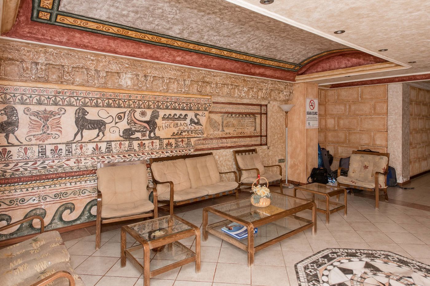 Pink-Palace-Lobby-39