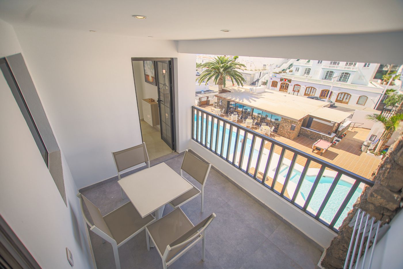 Club-Atlantico-Room-42