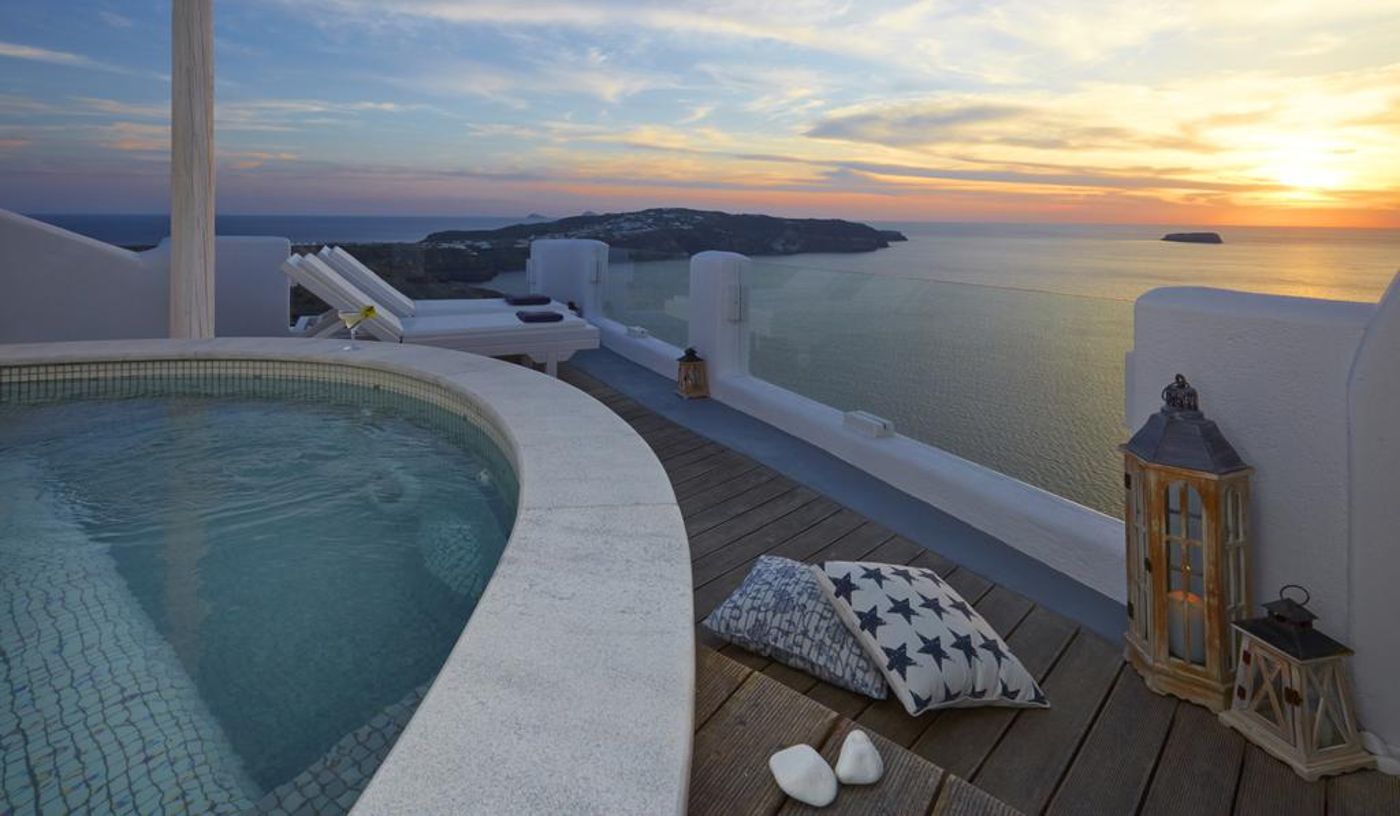 Athermi-Suites-Room-37