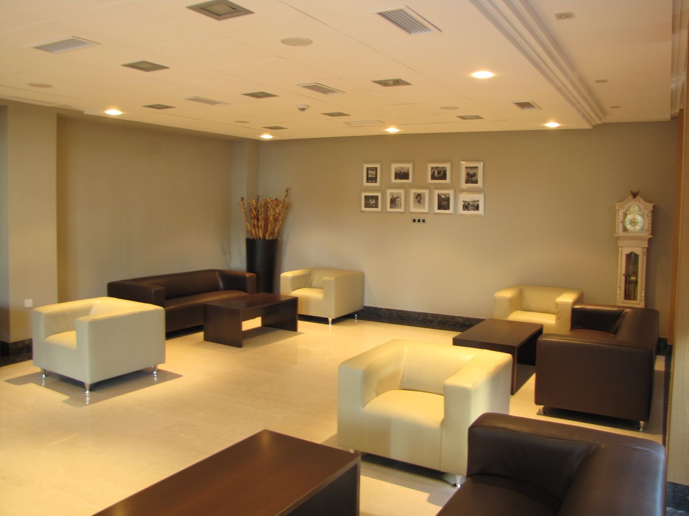 Maritimo Ris Hotel-Spain-NOJA-Lobby-8