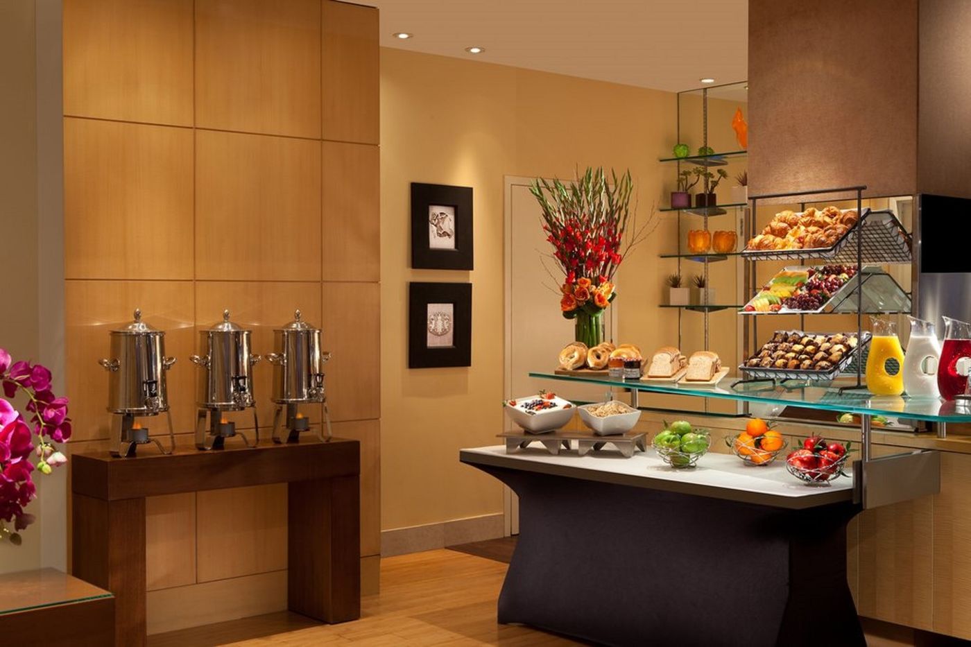 Millennium-Premier-New-York-Times-Square-Lobby-15